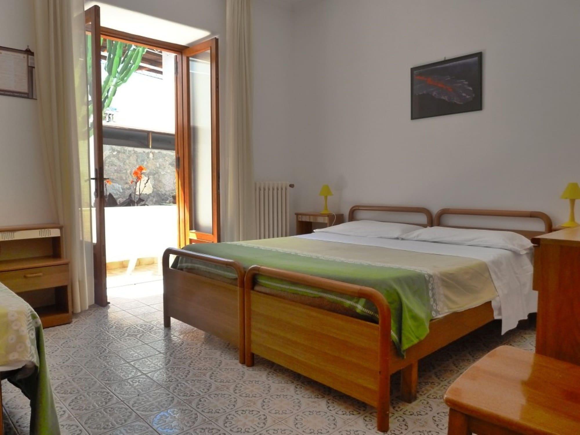 Hotel Cesotta Forio  Bagian luar foto