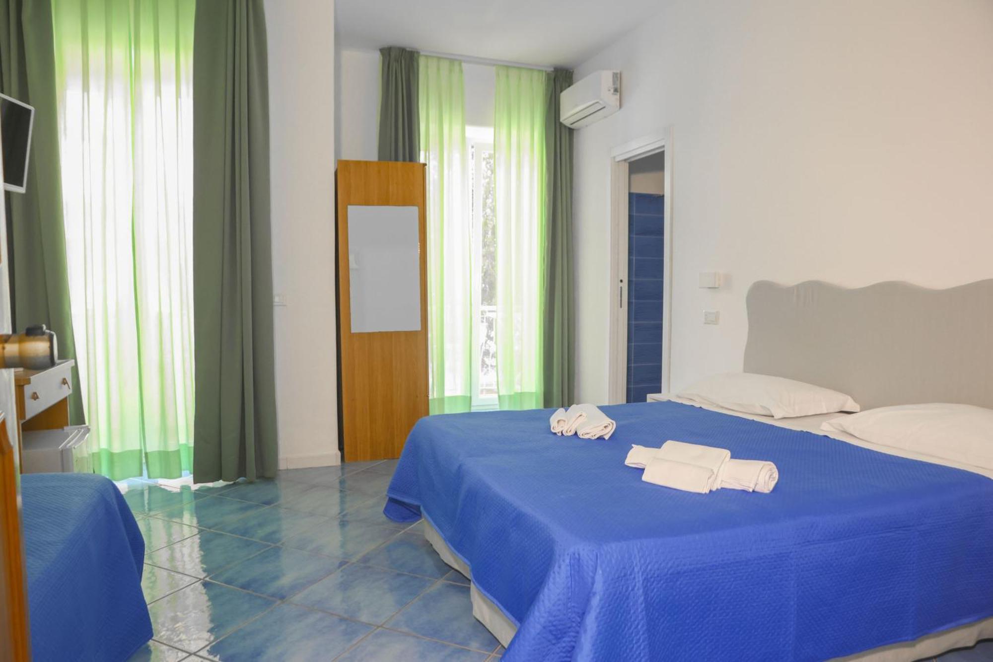 Hotel Cesotta Forio  Bagian luar foto